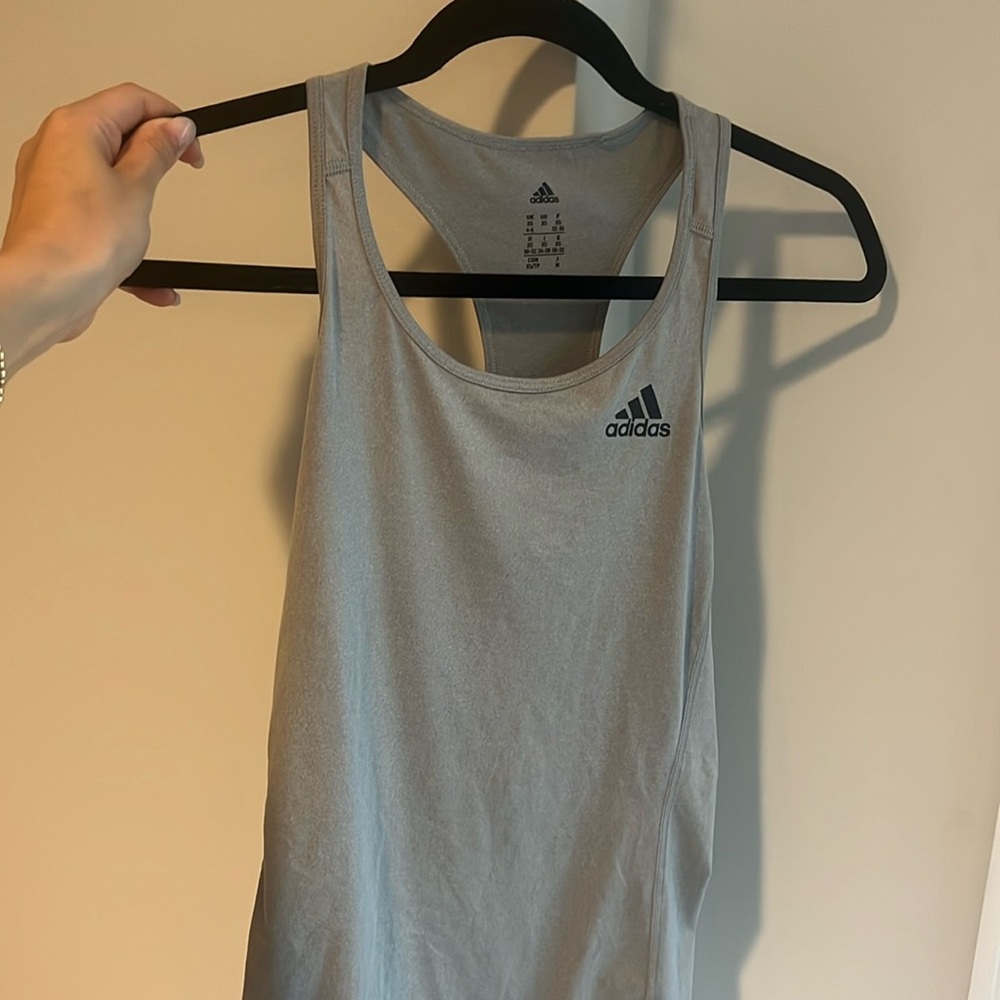 Adidas Workout Tank 🤍